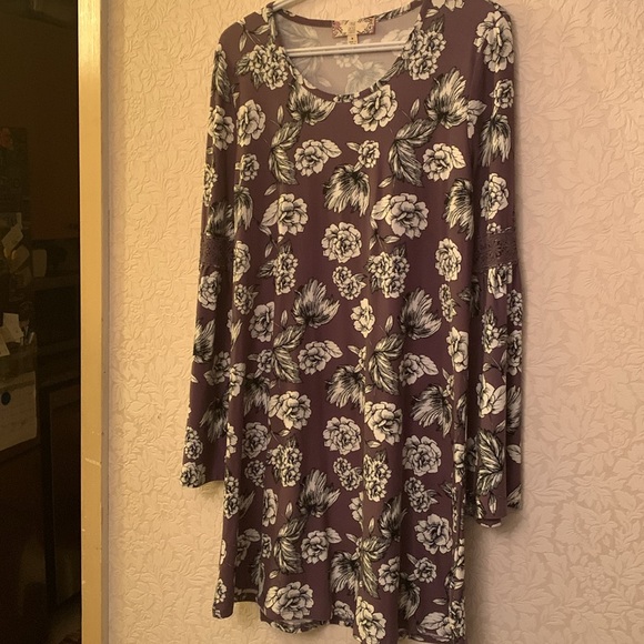 Pink Rose brand name flower printed dress/ long sleeve with lace trim - Picture 2 of 5